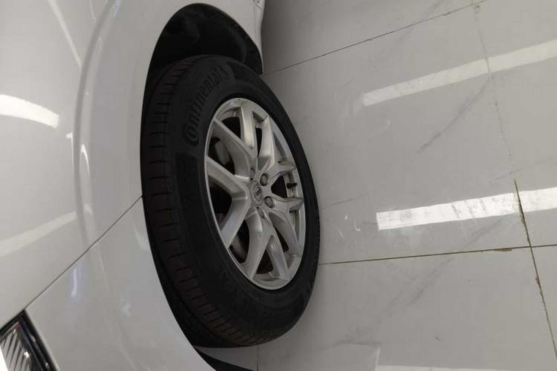 Used Volvo XC60 2021 T5 4x4 Smart Luxury Edition Left Front Wheel Hub