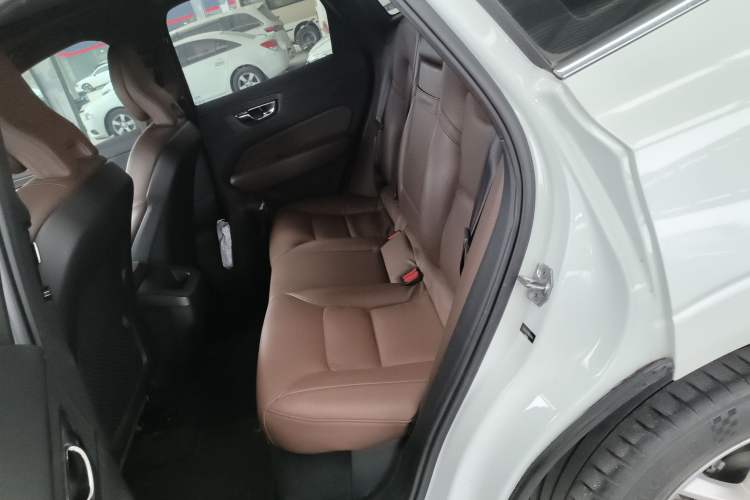 Used Volvo XC60 2021 T5 4x4 Smart Luxury Edition Left Rear Seat