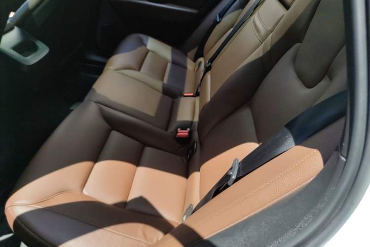 Used Volvo XC60 2021 T5 4x4 Smart Luxury Edition Left Rear Seat