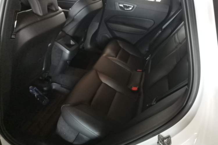 Used Volvo XC60 2021 T5 4x4 Zhiyi Sport Edition Left Rear Seat