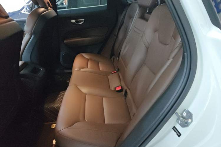 Used Volvo XC60 2021 T5 4x4 Smart Luxury Edition Left Rear Seat