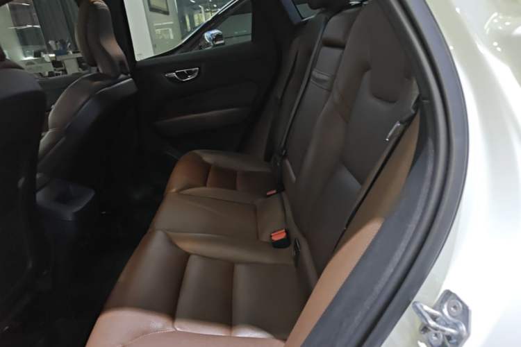 Used Volvo XC60 2021 T5 4x4 Smart Luxury Edition Left Rear Seat