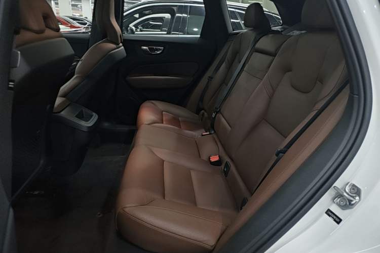 Used Volvo XC60 2021 T5 4x4 Smart Luxury Edition Left Rear Seat