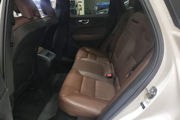 Used Volvo XC60 2021 T5 4x4 Smart Luxury Edition Left Rear Seat