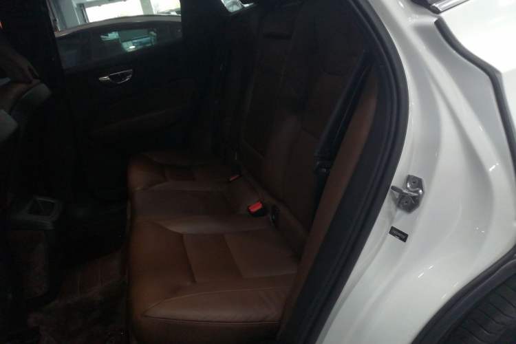 Used Volvo XC60 2021 T5 4x4 Smart Luxury Edition Left Rear Seat