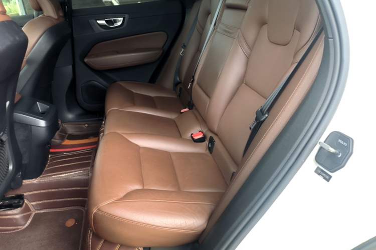 Used Volvo XC60 2021 T5 4x4 Smart Luxury Edition Left Rear Seat