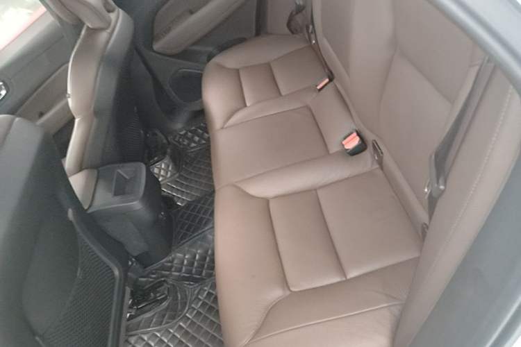 Used Volvo XC60 2021 T5 4x4 Smart Luxury Edition Left Rear Seat