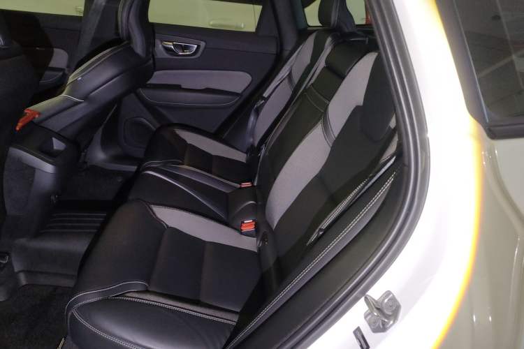 Used Volvo XC60 2021 T5 4x4 Zhiyi Sport Edition Left Rear Seat