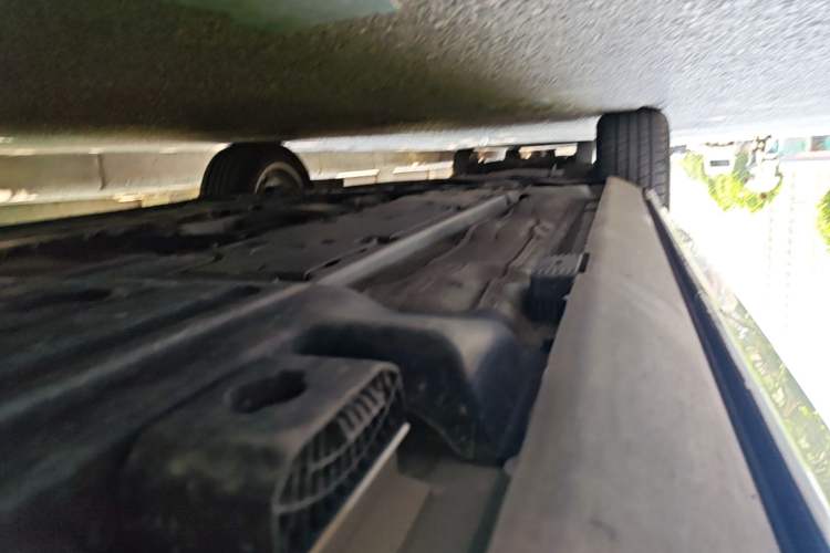 Used Volvo XC60 2021 T5 4x4 Smart Luxury Edition Left Side Sill