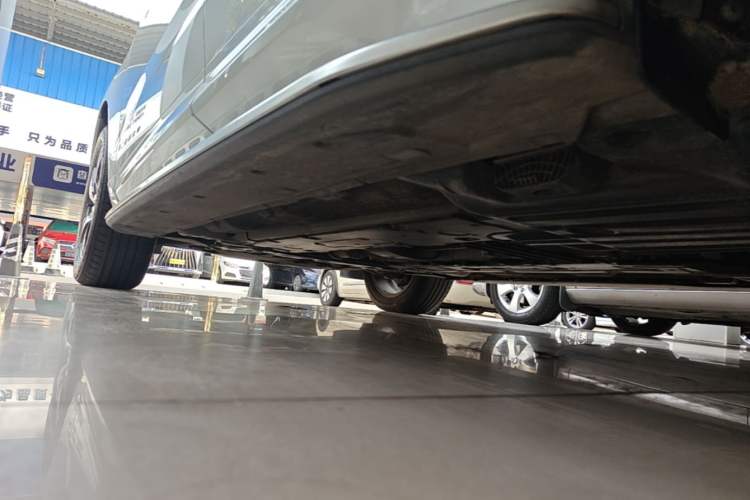 Used Volvo XC60 2021 T5 4x4 Smart & Advanced Sport Edition Left Side Sill