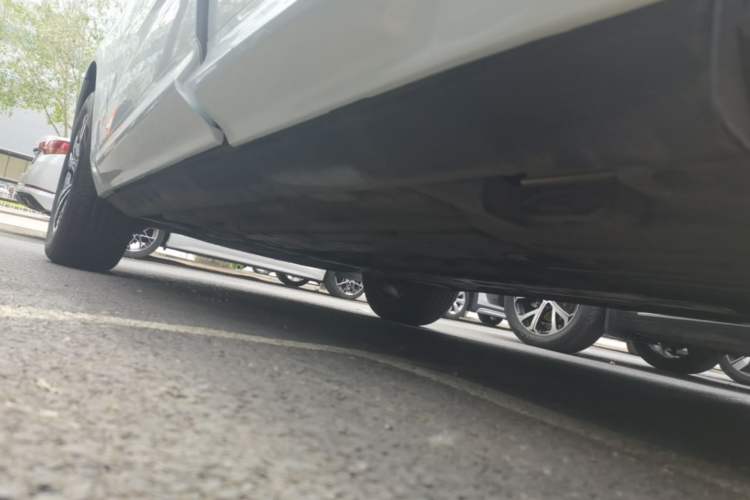Used Volvo XC60 2021 T5 4x4 Zhiyi Sport Edition Left Side Sill