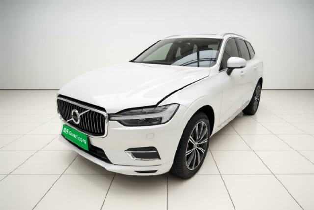 Używany Volvo XC60 2021 T5 4x4 Smart Luxury Edition