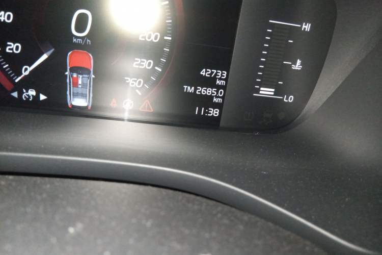 Used Volvo XC60 2021 T5 4x4 Zhiyi Sport Edition Odometer Close Up