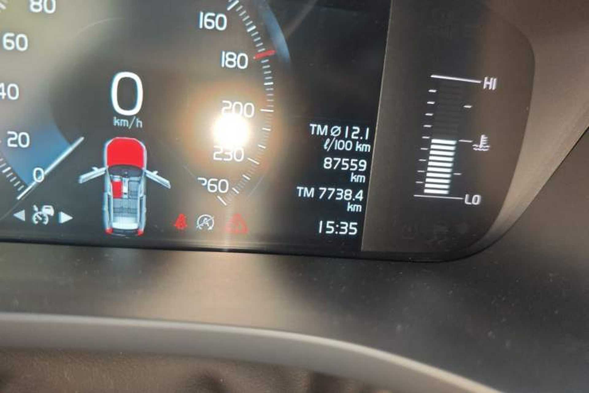 Used Volvo XC60 2021 T5 4x4 Smart Luxury Edition Odometer Close Up