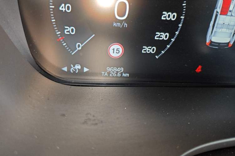 Used Volvo XC60 2021 T5 4x4 Smart & Advanced Sport Edition Odometer Close Up