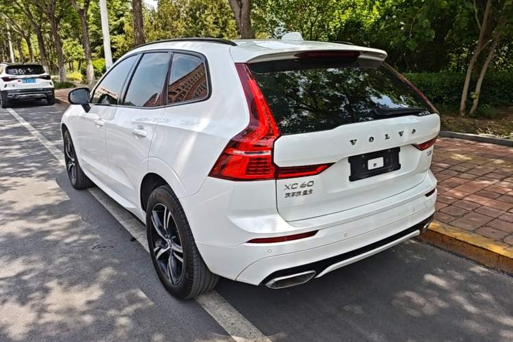 Used Volvo XC60 2021 T5 4x4 Smart & Advanced Sport Edition Rear Left 45 Deg