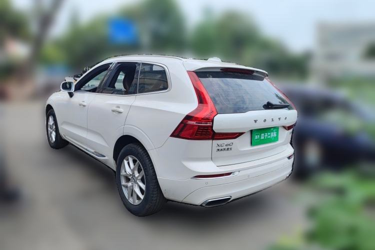 Used Volvo XC60 2021 T5 4x4 Smart Luxury Edition Rear Left 45 Deg