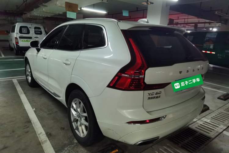 Used Volvo XC60 2021 T5 4x4 Smart Luxury Edition Rear Left 45 Deg