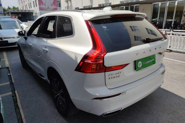 Used Volvo XC60 2021 T5 4x4 Smart Luxury Edition Rear Left 45 Deg