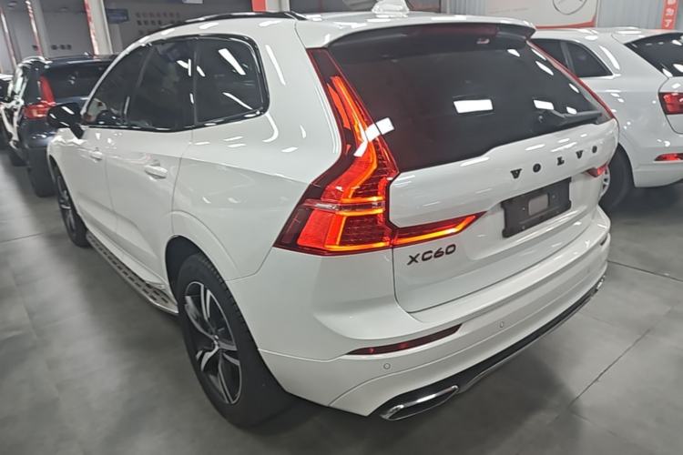 Used Volvo XC60 2021 T5 4x4 Smart & Advanced Sport Edition Rear Left 45 Deg