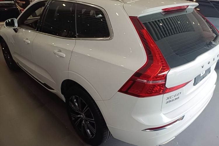 Used Volvo XC60 2021 T5 4x4 Smart Luxury Edition Rear Left 45 Deg