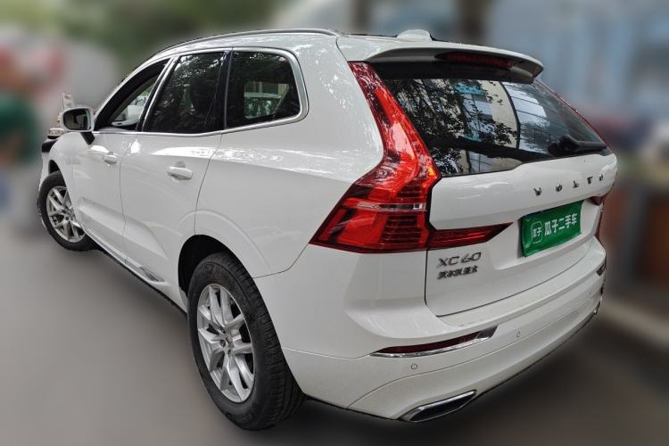 Used Volvo XC60 2021 T5 4x4 Smart Luxury Edition Rear Left 45 Deg