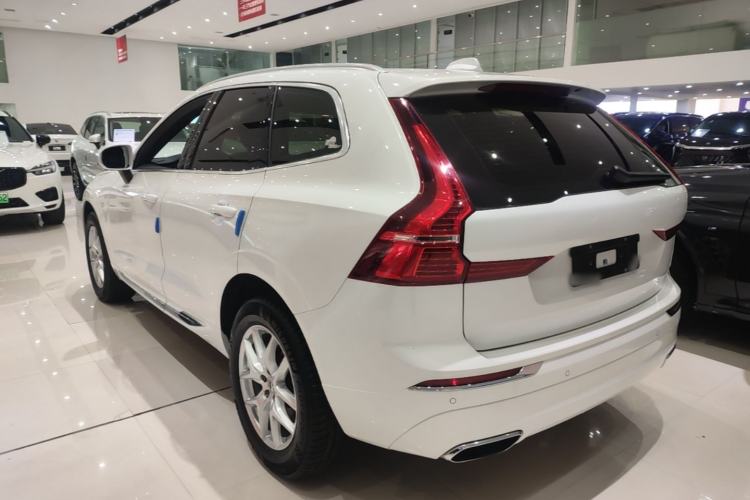Used Volvo XC60 2021 T5 4x4 Smart Luxury Edition Rear Left 45 Deg