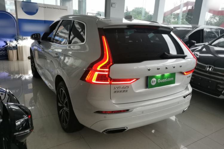 Used Volvo XC60 2021 T5 4x4 Smart Luxury Edition Rear Left 45 Deg