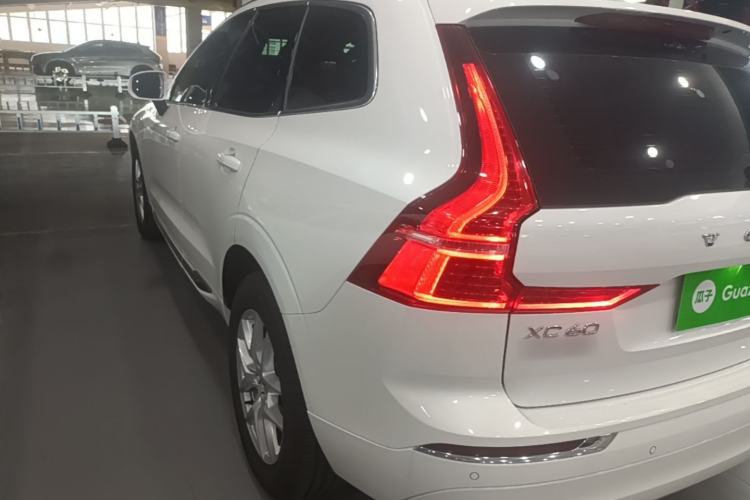 Used Volvo XC60 2021 T5 4x4 Smart Luxury Edition Rear Left 45 Deg
