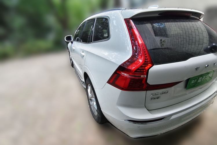 Used Volvo XC60 2021 T5 4x4 Smart Luxury Edition Rear Left 45 Deg