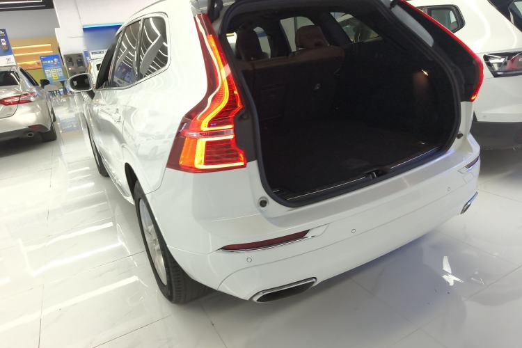 Used Volvo XC60 2021 T5 4x4 Smart Luxury Edition Rear Left 45 Deg