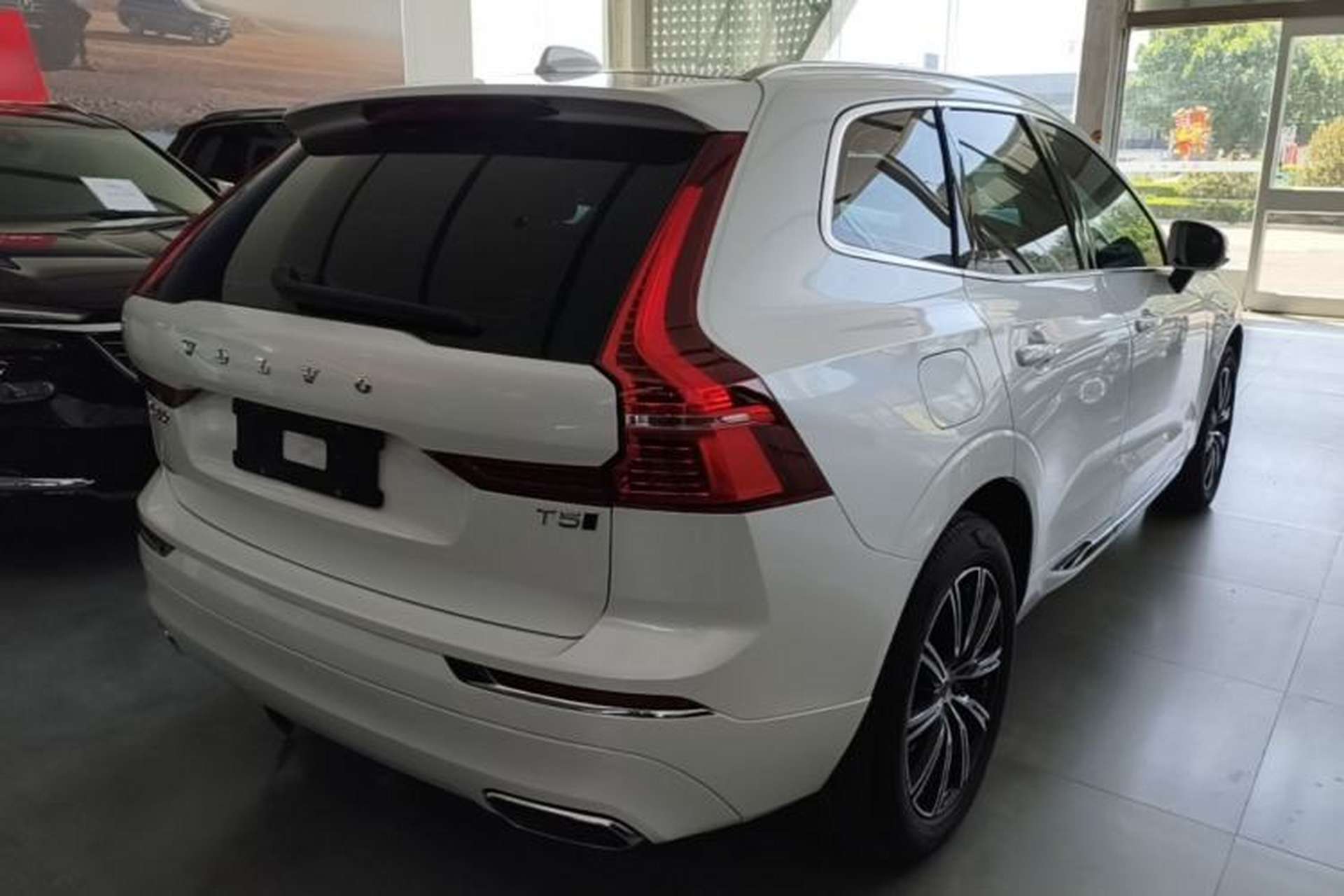 Used Volvo XC60 2021 T5 4x4 Smart Luxury Edition Rear Right 45 Deg
