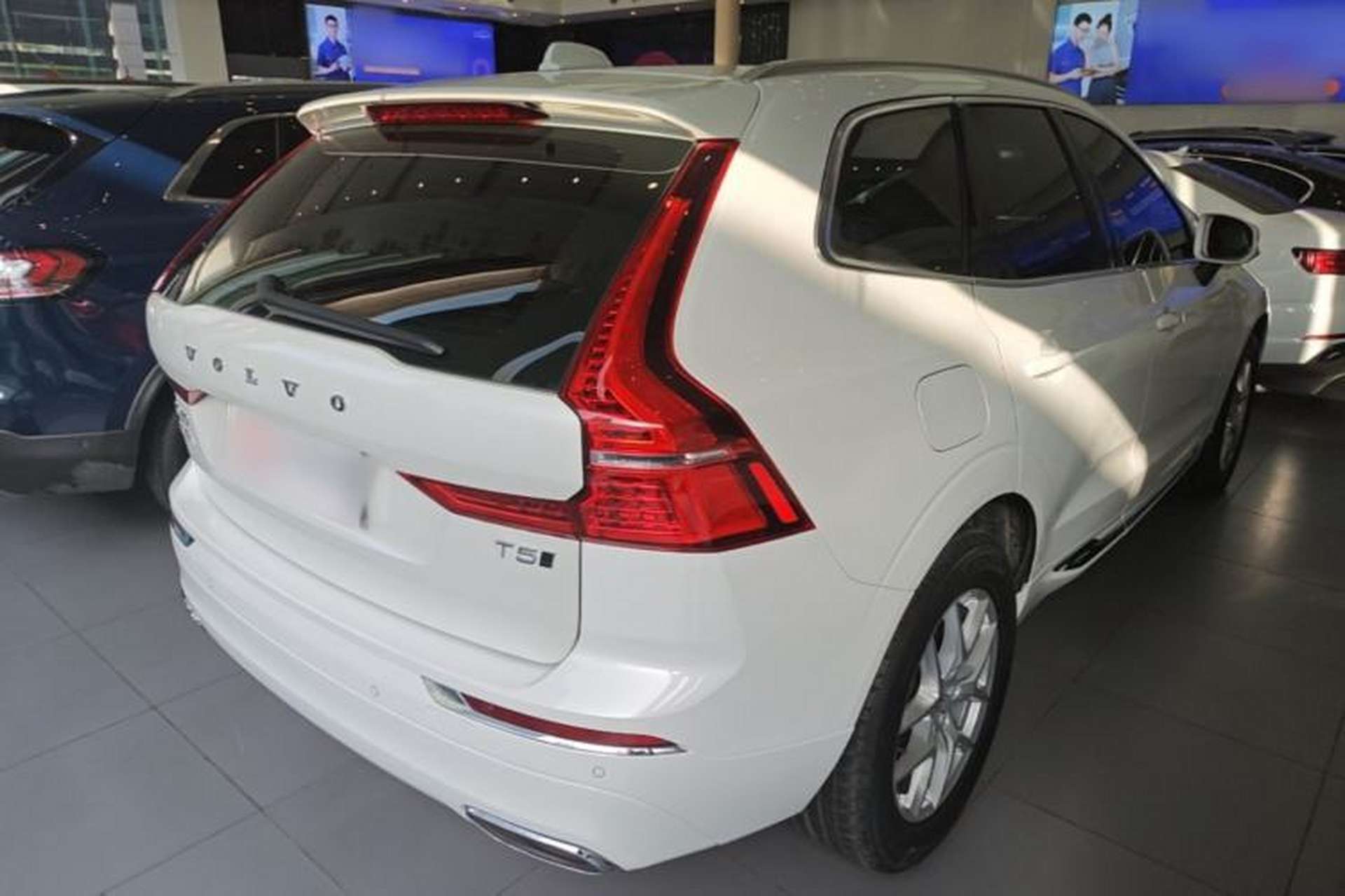 Used Volvo XC60 2021 T5 4x4 Smart Luxury Edition Rear Right 45 Deg