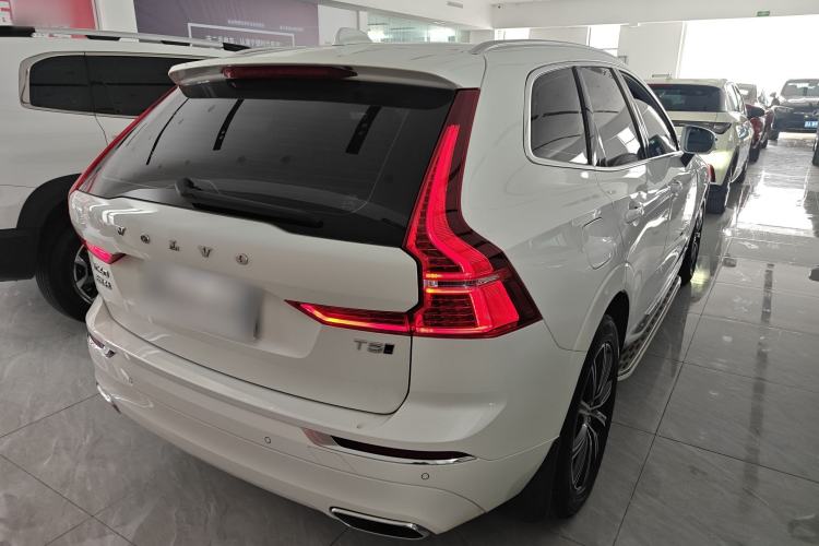 Used Volvo XC60 2021 T5 4x4 Smart Luxury Edition Rear Right 45 Deg