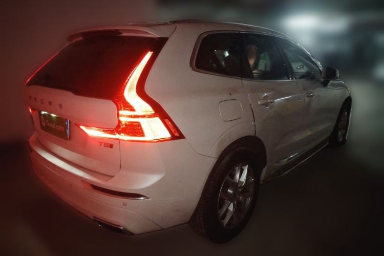 Used Volvo XC60 2021 T5 4x4 Smart Luxury Edition Rear Right 45 Deg