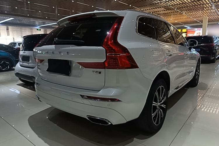 Used Volvo XC60 2021 T5 4x4 Smart Luxury Edition Rear Right 45 Deg