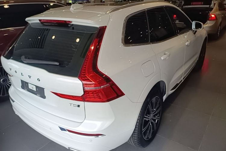 Used Volvo XC60 2021 T5 4x4 Smart Luxury Edition Rear Right 45 Deg