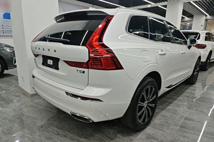 Used Volvo XC60 2021 T5 4x4 Smart Luxury Edition Rear Right 45 Deg
