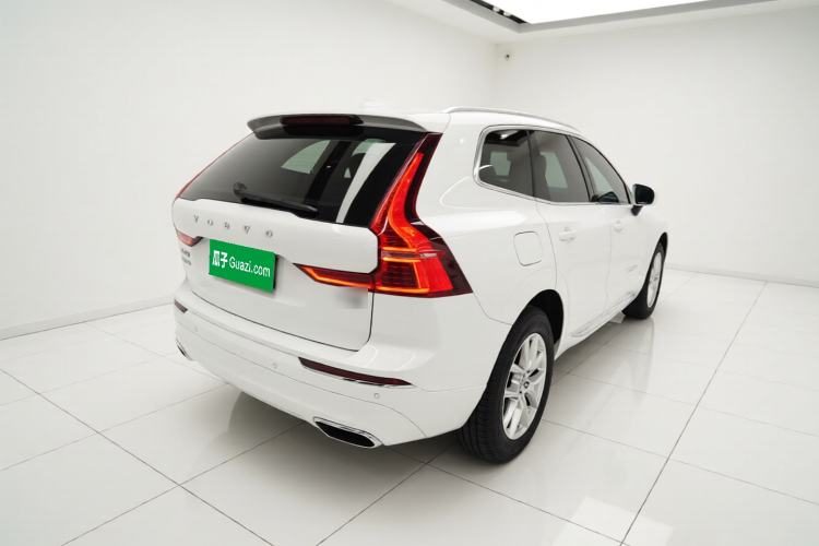 Used Volvo XC60 2021 T5 4x4 Smart Luxury Edition Rear Right 45 Deg