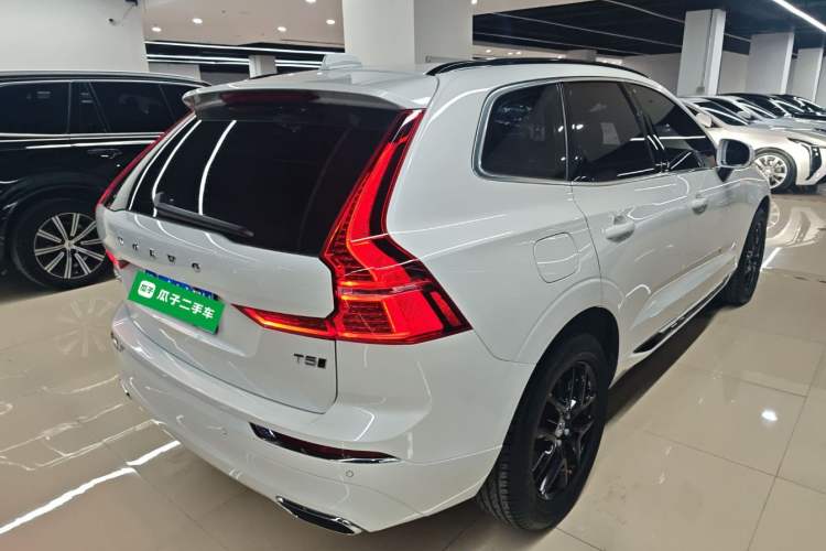 Used Volvo XC60 2021 T5 4x4 Smart Luxury Edition Rear Right 45 Deg