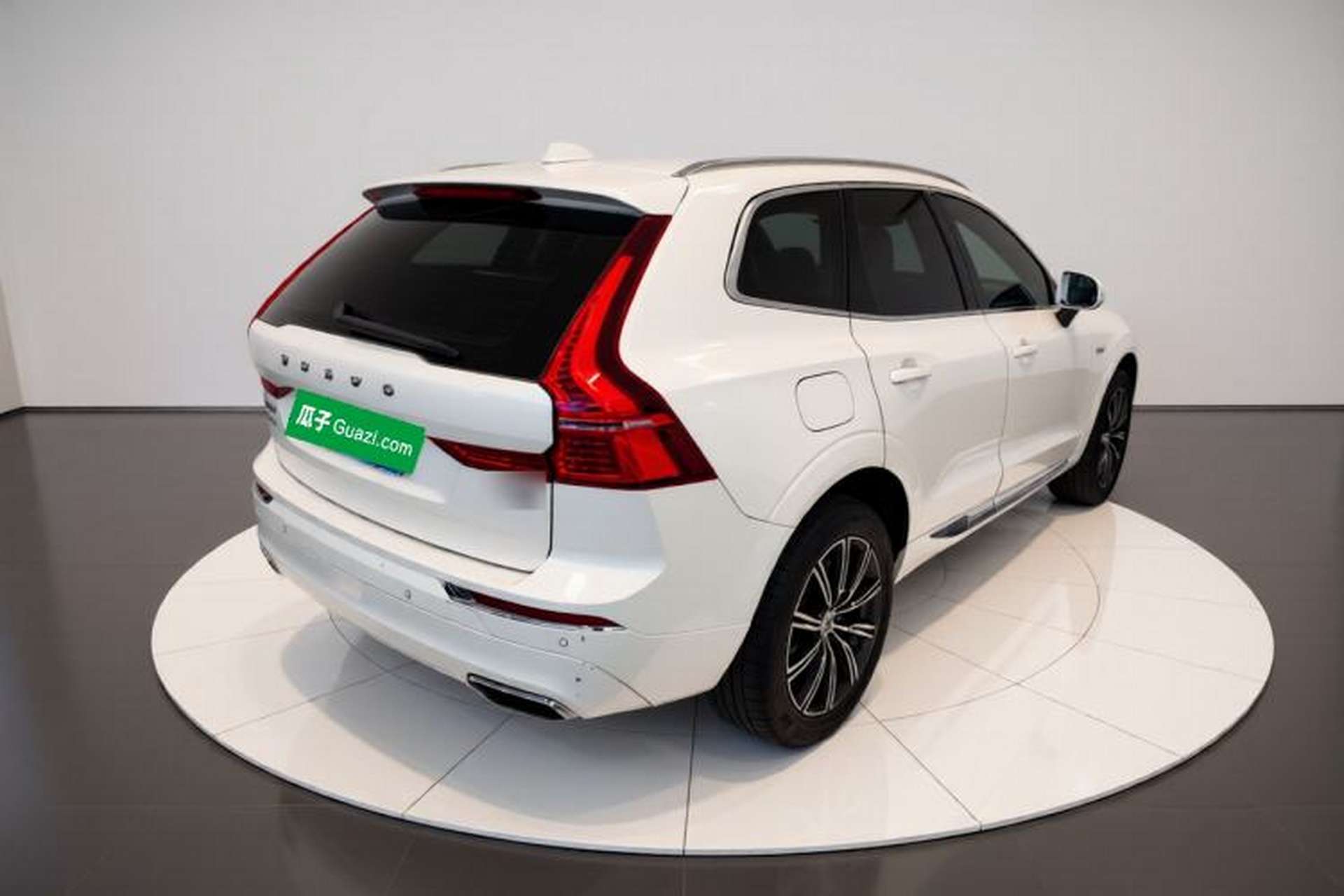 Used Volvo XC60 2021 T5 4x4 Zhiya Luxury Edition Rear Right 45 Deg