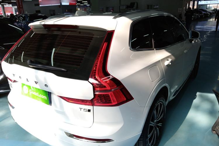 Used Volvo XC60 2021 T5 4x4 Smart Luxury Edition Rear Right 45 Deg