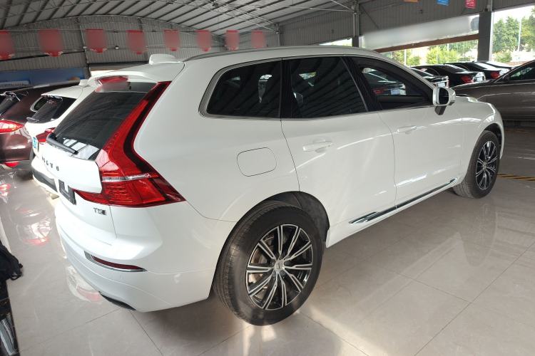 Used Volvo XC60 2021 T5 4x4 Smart Luxury Edition Rear Right 45 Deg