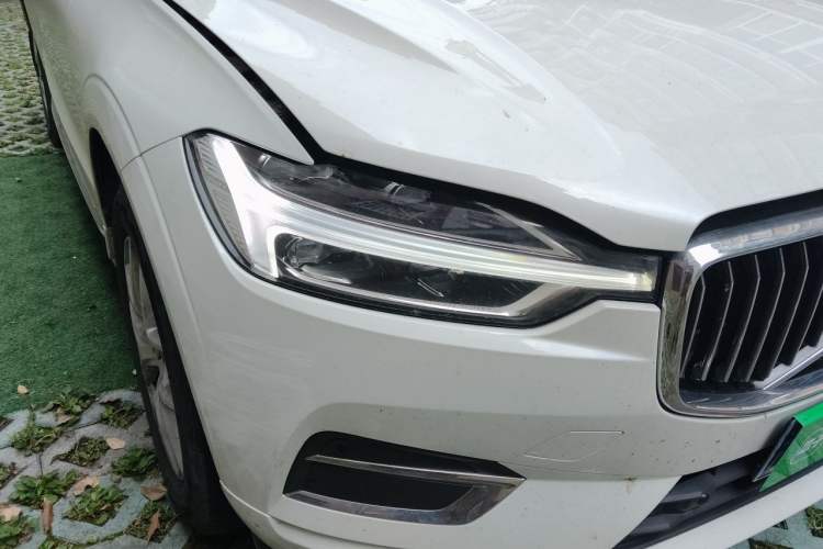 Used Volvo XC60 2021 T5 4x4 Smart Luxury Edition Right Front Headlight