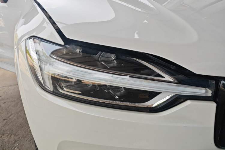 Used Volvo XC60 2021 T5 4x4 Smart & Advanced Sport Edition Right Front Headlight