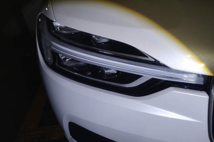 Used Volvo XC60 2021 T5 4x4 Smart Luxury Edition Right Front Headlight