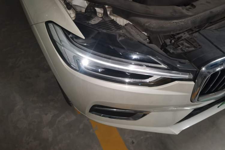 Used Volvo XC60 2021 T5 4x4 Smart Luxury Edition Right Front Headlight