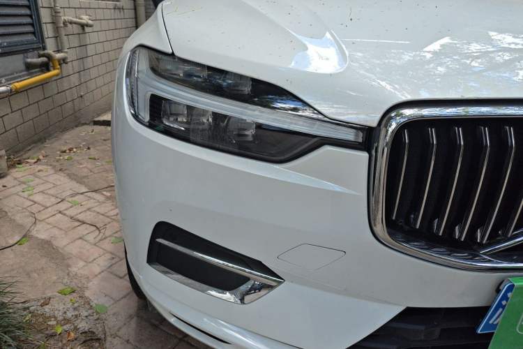 Used Volvo XC60 2021 T5 4x4 Smart Luxury Edition Right Front Headlight