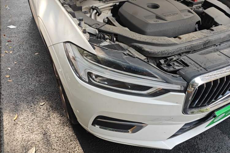Used Volvo XC60 2021 T5 4x4 Smart Luxury Edition Right Front Headlight