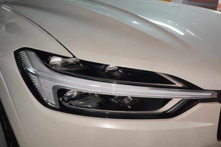 Used Volvo XC60 2021 T5 4x4 Zhiyi Sport Edition Right Front Headlight